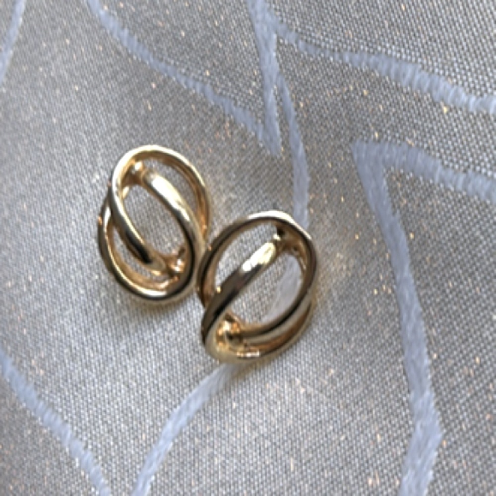 Vintage Gold Tone Double Oval Earrings Classic Pierced Earrings 1”+ Quality